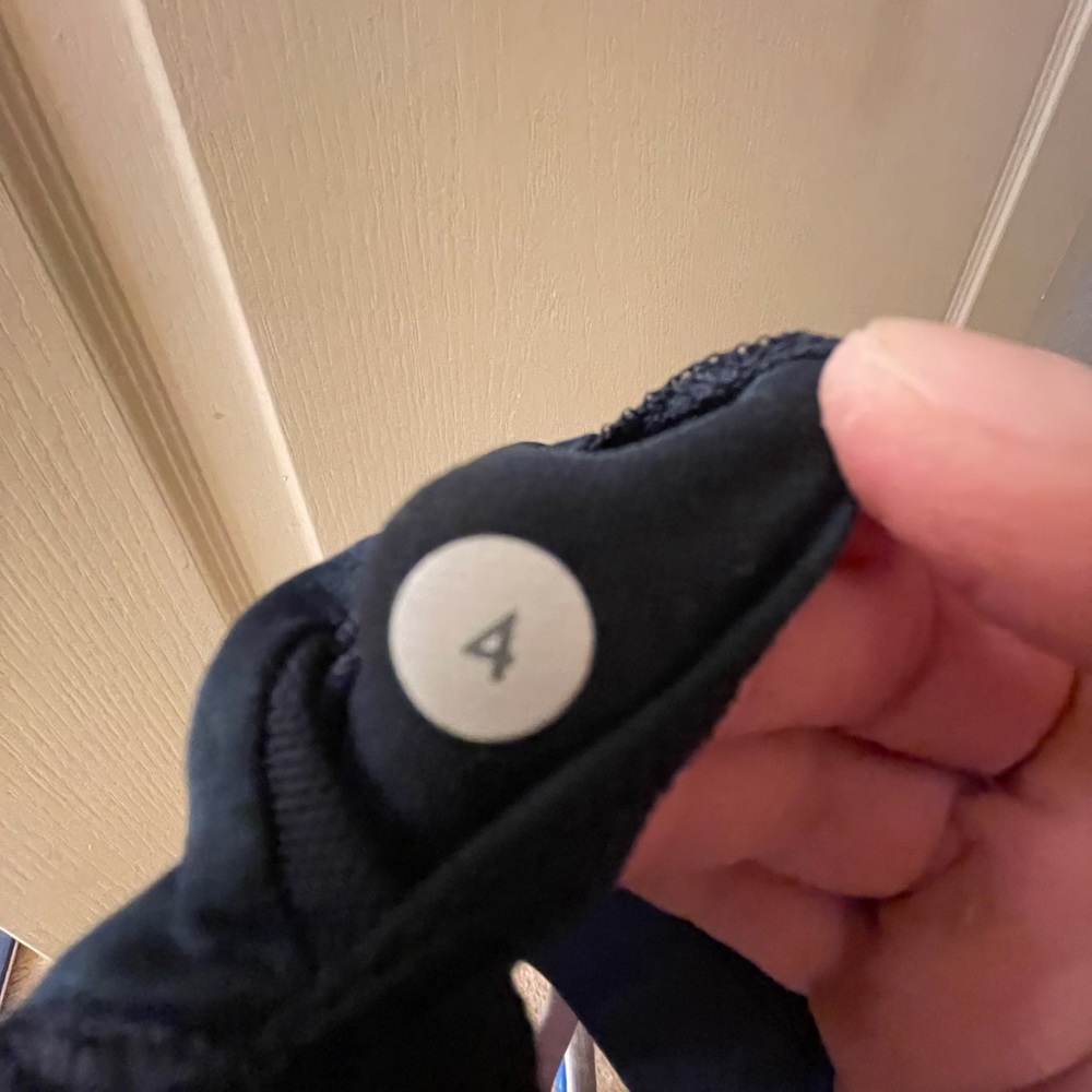 😍😍lululemon sports bra 😍😍 - Picture 5 of 5